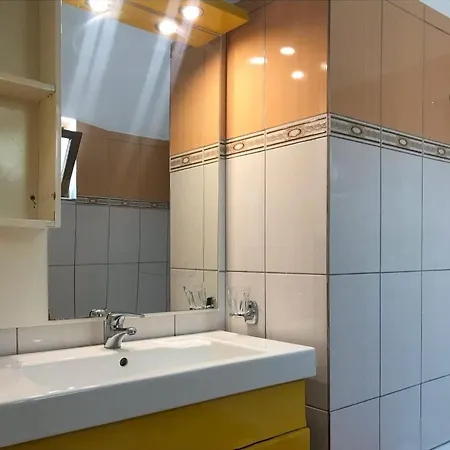 Bella Apartment's アパート
